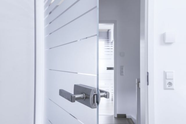 Glass for sliding doors