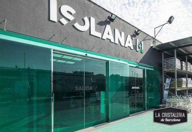 Automatic doors installed in ISOLANA